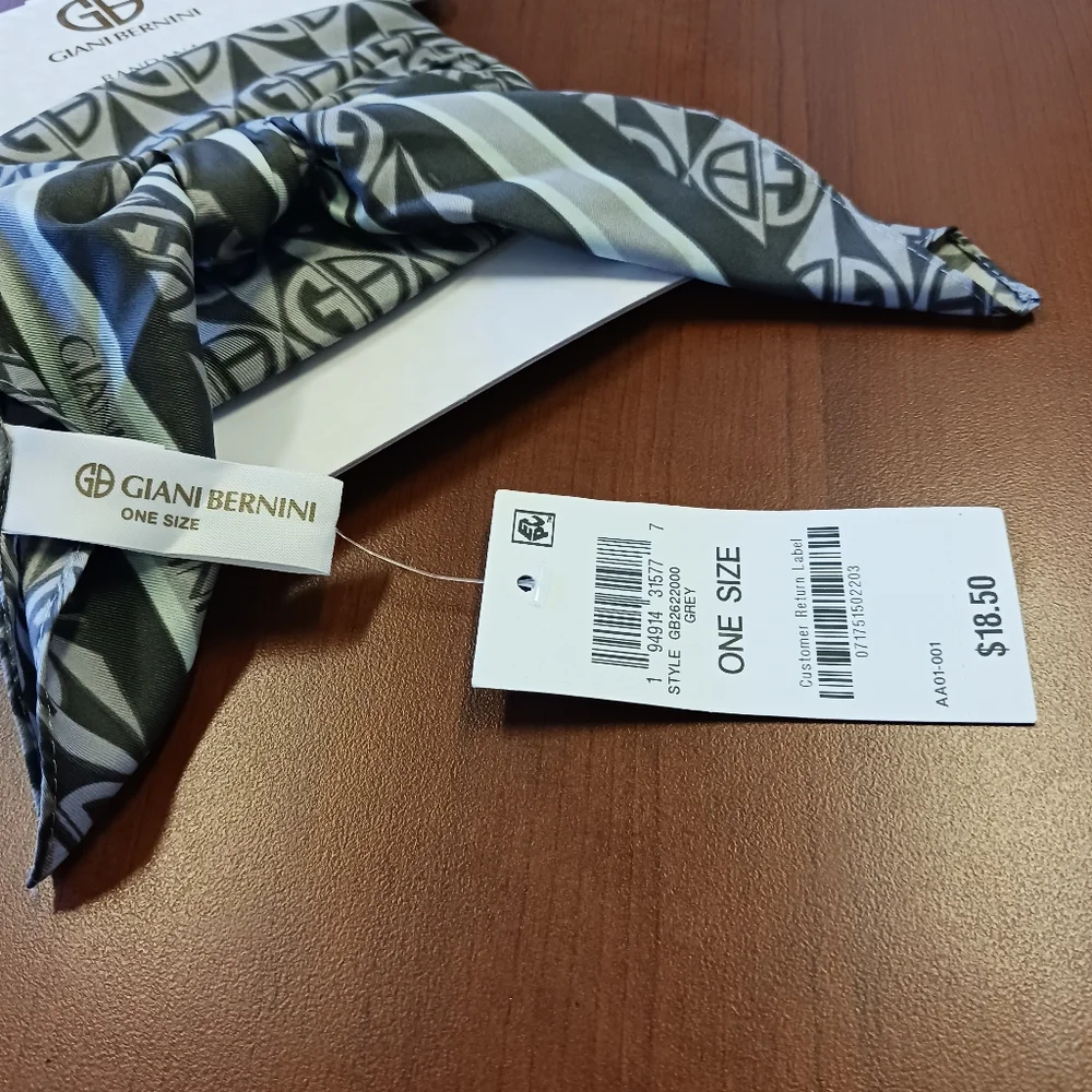 Giani Burnini Scarf